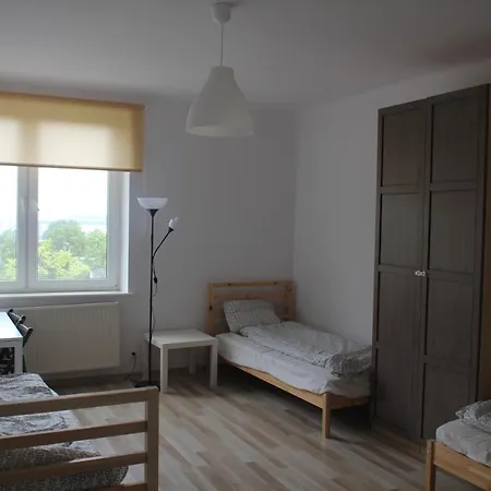 Homestay Trzyosobowy Pokoj W Mieszkaniu Czteropokojowym W Centrum Gdyni. Gdynia