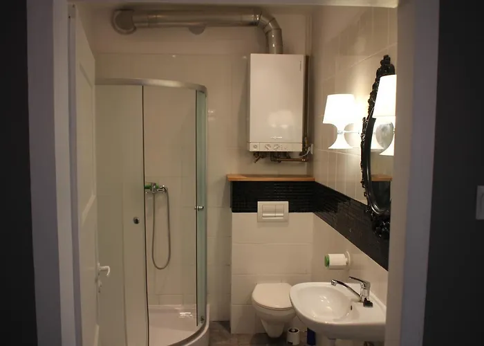 Trzyosobowy W Mieszkaniu Czteropokojowym W Centrum Gdyni. 그디니아